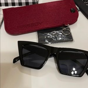 Sunglasses (Amazon)